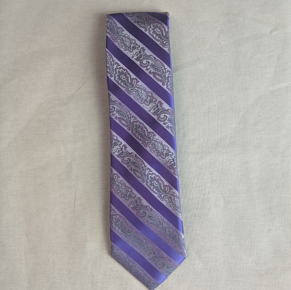 STACY ADAMS Lilac and Silver Necktie - Picture 2 of 3